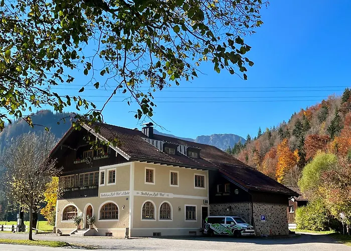 Ferienwohnungen Zipflwirt